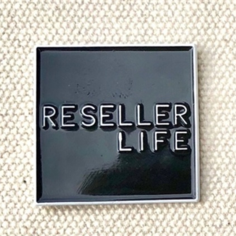 Reseller Life • Posh Swag, Accessory, New Lapel Pi
